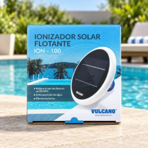 Ionizador solar flotante Vulcano ION-100 junto a la piscina